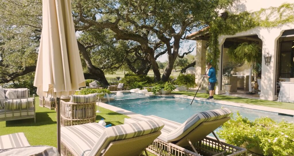 Professional maintenance services for any pool.