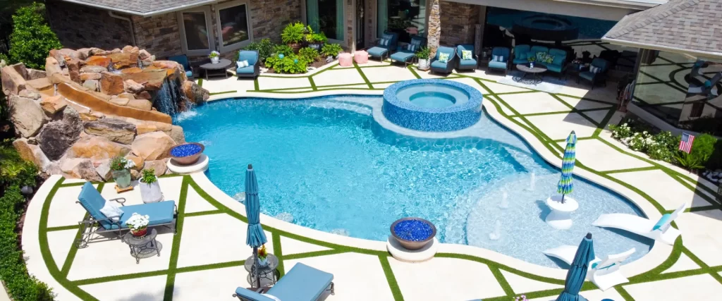 Architectural minimalist luxury pool style in Texas with clean geometric lines and vanishing edge